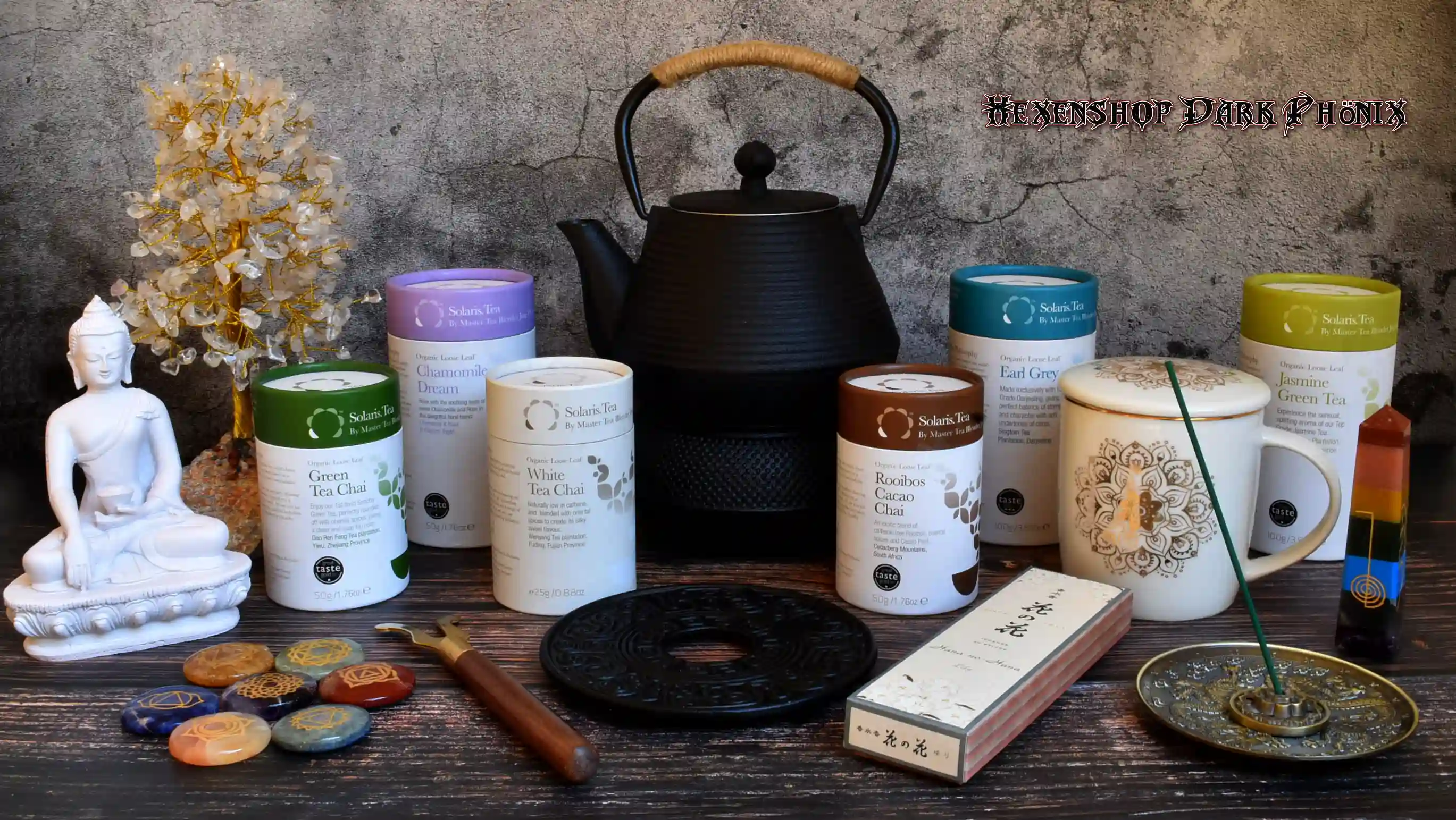 Hexenshop Dark Phönix Neues aus unserem Teeladen in Xanten Hexenshop Dark Phönix Bild mit Tee, Teezubehör, Buddha, Halbedelsteinen und Räucherstäbchen