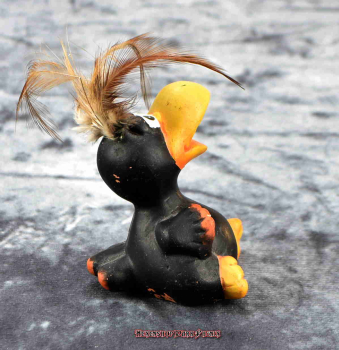 Hexenshop Dark Phönix Vintage Lachend winkende schwarze Rabe Figur mit Federn Keramik
