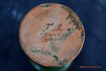 Hexenshop Dark Phönix Vintage Grün Glasierter Ton Stabkerzenhalter