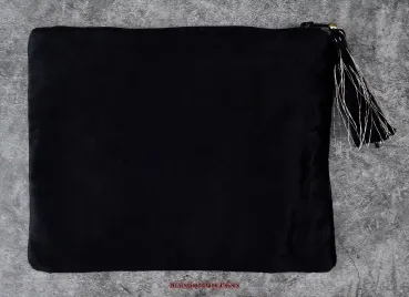 Preview: Hexenshop Dark Phönix Schwarzer Samtbeutel mit Reißverschluss und bestickten Mondphasen
