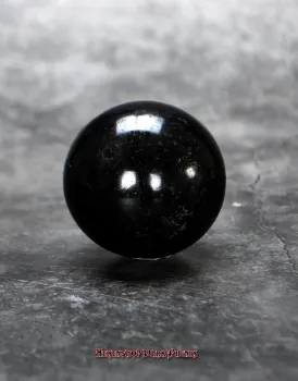 Preview: Hexenshop Dark Phönix Turmalin Kugel Halbedelstein 4,5cm