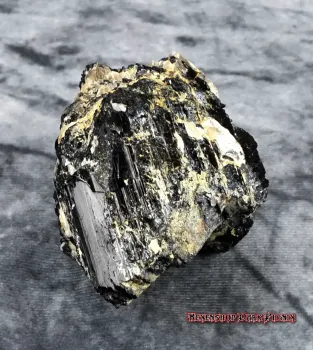 Preview: Hexenshop Dark Phönix Turmalin Rohstein Halbedelstein 573g