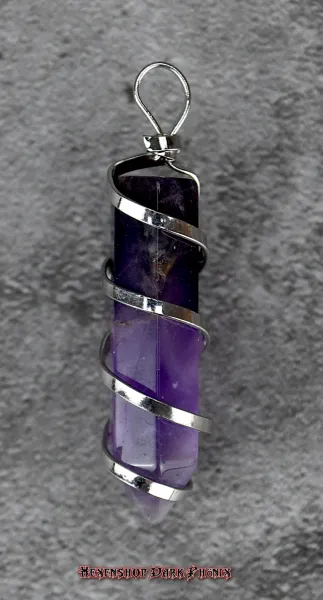 Hexenshop Dark Phönix Amethyst Spitze Anhänger Facettiert in silberfarbener Spirale