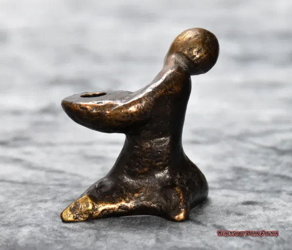 Hexenshop Dark Phönix Vintage Bronze Skulptur Kerzenständer Kniender Junge
