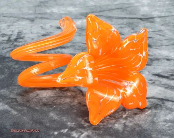 Hexenshop Dark Phönix Vintage Mundgeblasene orange Glasblume